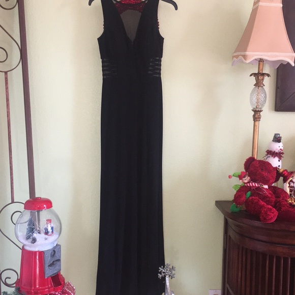 NEVER BEEN WORN long dress! - Picture 2 of 2